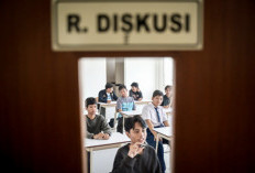 Kelas Bersahaja: Saat Ayah dan Ibu Belajar Memahami Dunia Remaja