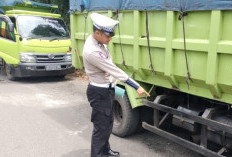 Knalpot Brong, Belasan Truk Ditilang 