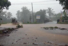 Gorong-Gorong Jalan Provinsi di Bengkulu Utara Rusak & Ancam Perumahan Warga
