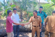 Camat XIV Koto Motor Penggerak Sedekah, Dua Keluarga Miskin Ekstrem Dibangunkan Rumah 