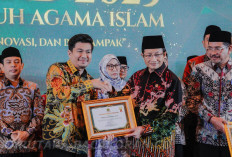 Kerja Nyata, Bupati Bengkulu Utara Terima Penghargaan dari Menteri Agama RI