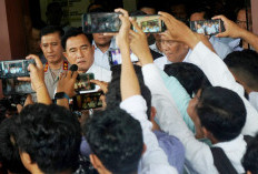 Menko Yusril Dukung Pembentukan Tim Independen Pencari Fakta Ungkap Akar Kerusuhan Agustus 2025