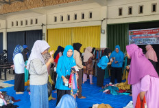 Bazar Pakaian Murah BKMT Putri Hijau Diserbu Masyarakat, Uangnya Untuk Palestina