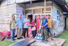 Puluhan Warga Korban Bencana di Mukomuko Terima Bantuan Sosial