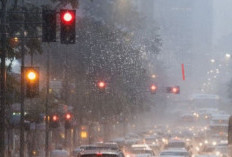 BMKG Tegaskan OMC untuk Mitigasi Bencana, Bukan Pemicu Cuaca Tidak Stabil