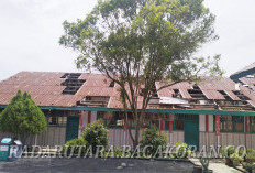 Rusak Parah, Atap 4 Ruang Kelas SDN 037 Bengkulu Utara Bolong