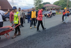 Pastikan Kualitas, Bupati Cek Pembangunan Jalan Lingkar Pasar Purwodadi