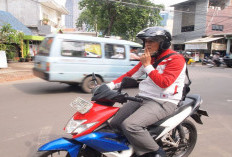 Sebaiknya Tidak Merokok Saat Berkendara ! Kenali Ini Ancaman Ganda Selama Di Jalan Raya