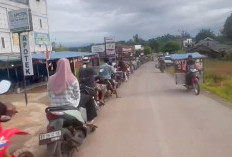 Pasokan Terbatas, Guru hingga Warga Pedalaman Antre 2 KM untuk Beli BBM, Pertashop Jadi Harapan