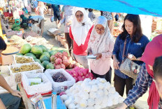 Wujudkan Pasar Tertib Ukur, Disperindag Cek Timbangan Pedagang di Pasar Lubuk Sanai 3