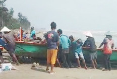  Perahu Terbalik, Nelayan PIM Dikabarkan Hilang di Laut