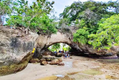Pesona Mistis Pantai Karang Bolong Banten, Konon Gerbang Menuju Dunia Gaib