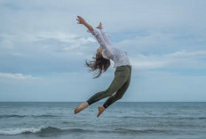 Terbang dalam Mimpi: Tanda Kebebasan Jiwa atau Keinginan yang Belum Tercapai?