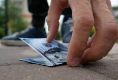 Senanglah Tanpa Berlebihan, Makna Mimpi Memungut Uang Di Jalan Dalam Perspektif Islam