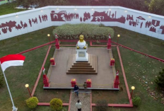 Didirikan pada tahun 1950, Monumen Kebulatan Tekad Untuk Mengenang Pristiwa Rengasdengklok