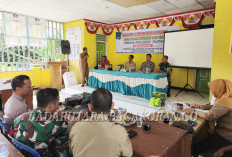 Pertahanan Hadapi Ninja Sawit, Kapolsek Putri Hijau Latih Linmas di Desa Air Muring