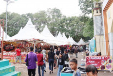 Siang Hari, Arena Festival Tabut Tetap Ramai Dikunjungi