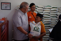 Mimpi Dikasih Beras Sekarung : Pertanda Rezeki atau Peringatan? Ini Tafsirnya!