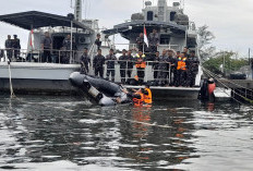 Tingkatkan Kemampuan, Prajurit Lanal Bengkulu Latihan Sea Survival