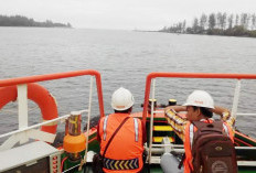 Jajaki Keroyokan Keruk Alur Pulau Baai