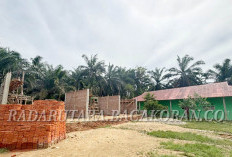 Bangun Lokal Belajar Swadaya, Warga Tanjung Dalam Berharap MI Kelas Jauh Definitif