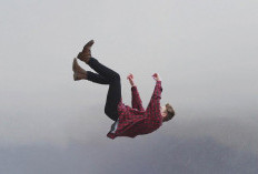 Fakta atau Mitos? Begini Tafsir Mimpi Jatuh dari Ketinggian 