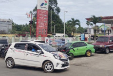 Sopir Travel Keluhkan Dampak BBM, Pendapatan Menurun, Waktu Habis di SPBU