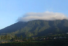 Sekat Alam Bandung Barat dan Purwakarta, Ini 7 Mitos Gunung Burangrang 