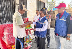 Tinjau Peristiwa Kebakaran di Karya Bakti, Wabup Sumarno Serahkan Bantuan