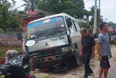 Mini Bus Tabrak Sepeda Motor, Ibu dan Bayi Terpental, Motor Terjepit di Kolong Mobil