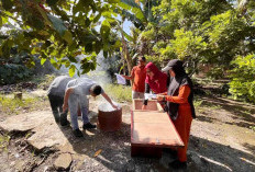 Jaga Keamanan Adminduk, Dukcapil Mukomuko Musnahkan Dokumen Invalid