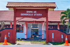 SMPN 65 Bengkulu Utara Mengandalkan 9 Unit Cromebook, Kepsek Berharap Ada Penambahan