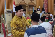 Warga Bengkulu Utara Geruduk Open House Bupati Arie di Balai Daerah dan Rumah Pribadi