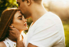 Dicium Orang Tak Dikenal di Dalam Mimpi, Ini Maknanya Menurut Primbon Jawa