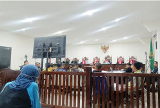 Saksi Akui Serahkan Uang, Sejumlah Keterangan Dibantah Terdakwa Rohidin dan Anca