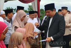 Bupati BU Sholat Idul Adha Bersama Warga Padang Jaya
