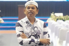 Hook KDM, Soal Pandangan Dirinya Berpemikiran Dangkal