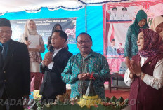 Pantau Peringatan HUT Desa, Dewan Sampaikan Pesan Semangat Membangun Daerah